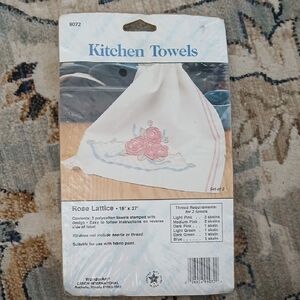 Kitchen Towels with Rose Design - White
